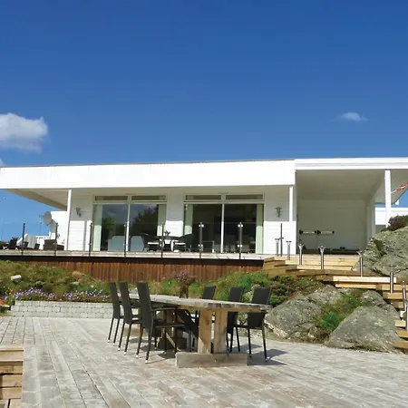Holiday home Nice In With Kitchen Storabo